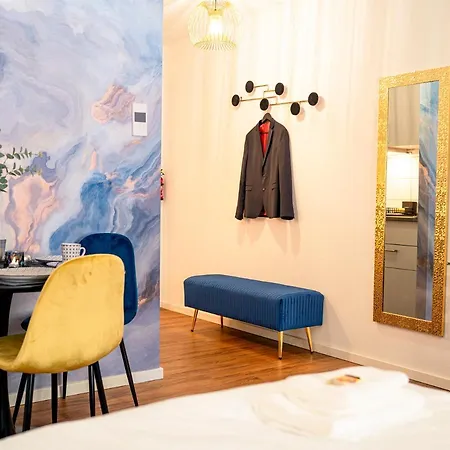 Premium - 1 Min To Hbf